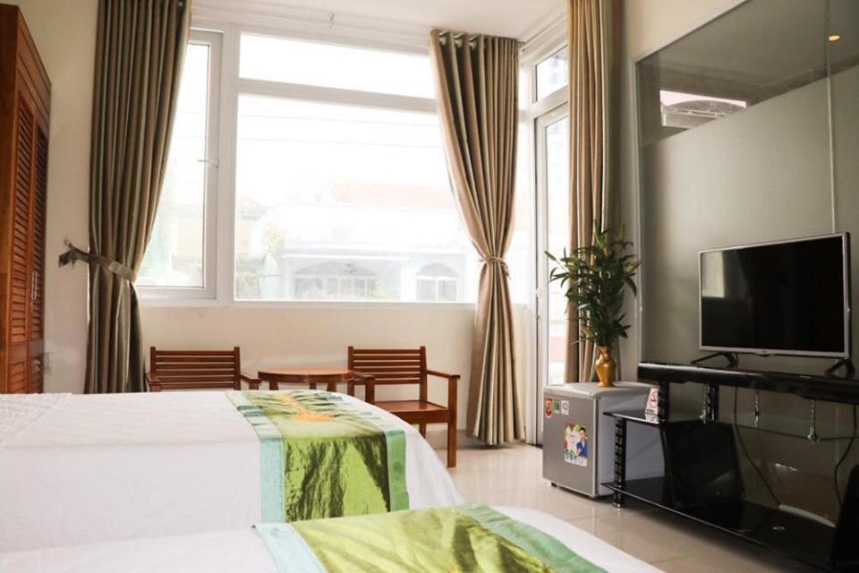 Pelican Nha Trang Hotel Exterior photo